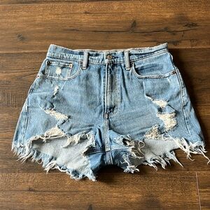 A&F the Mom Short High Rise Curve Love - 28/6